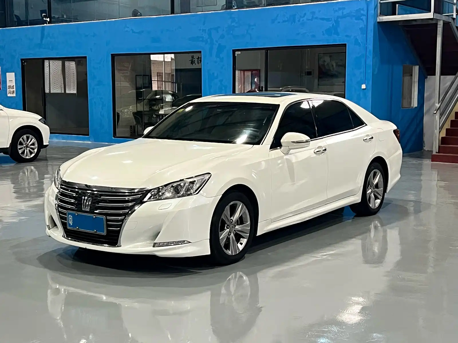 TOYOTA CROWN 2015