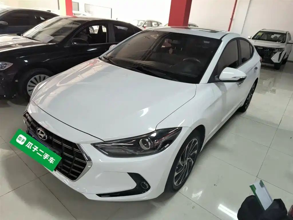 HYUNDAI ELANTRA 2019