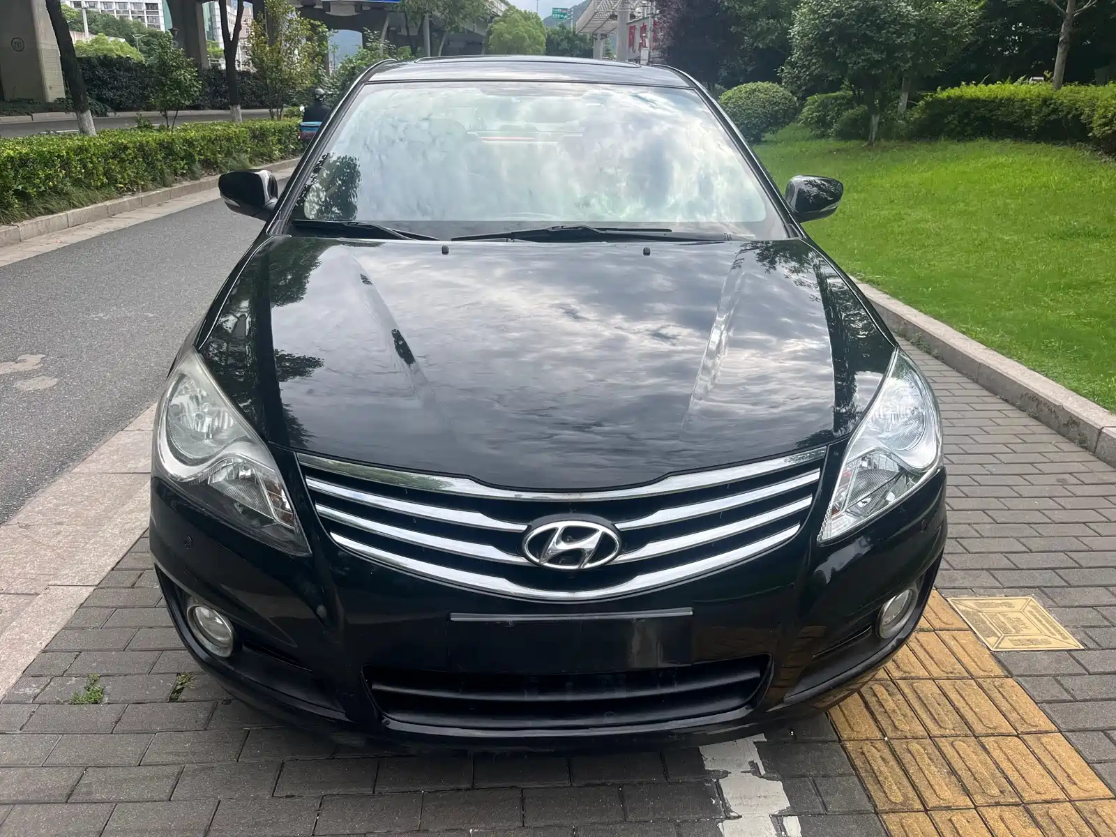HYUNDAI CELESTA 2011