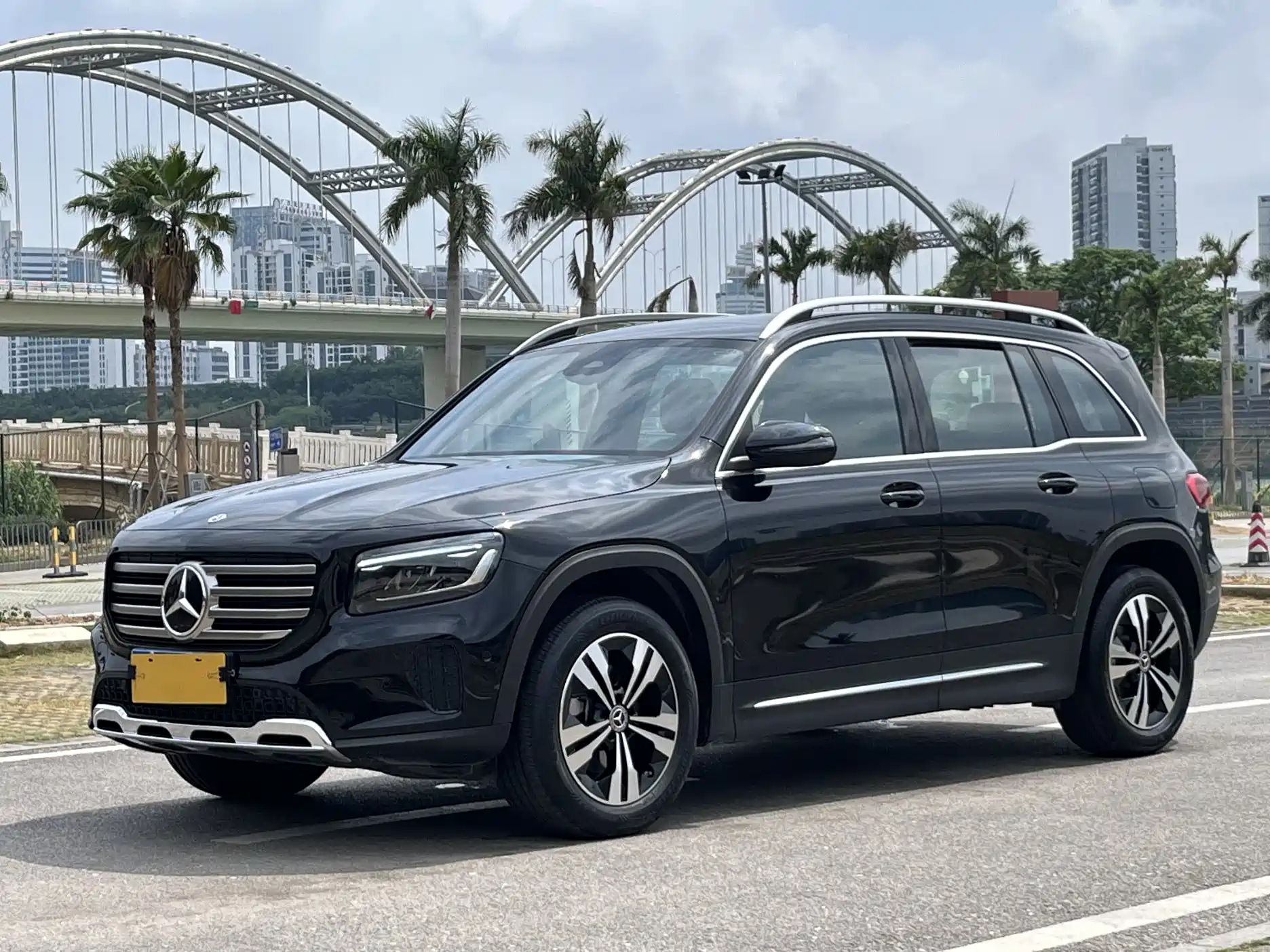 MERCEDES BENZ GLB 2024