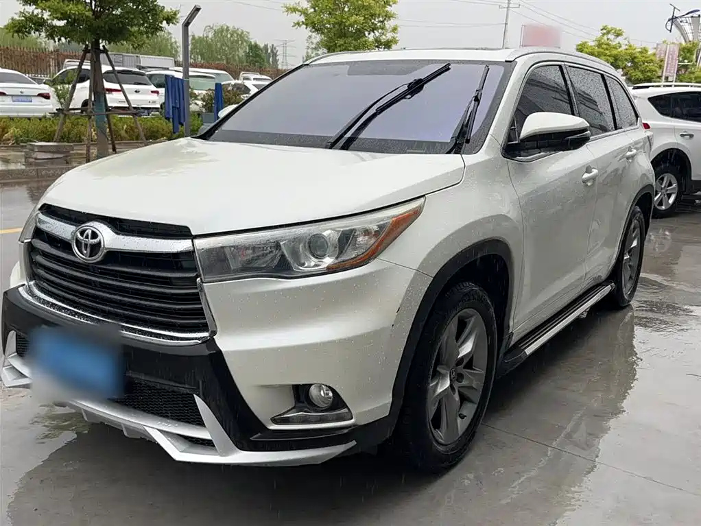TOYOTA HIGHLANDER 2015