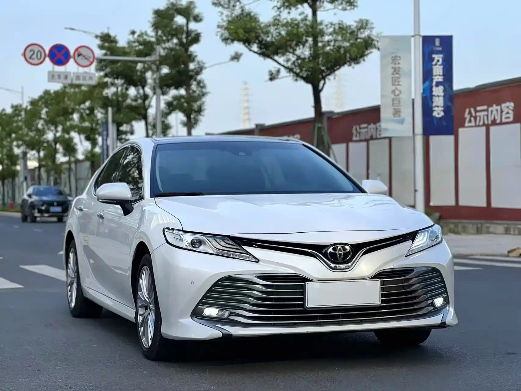 TOYOTA CAMRY 2019
