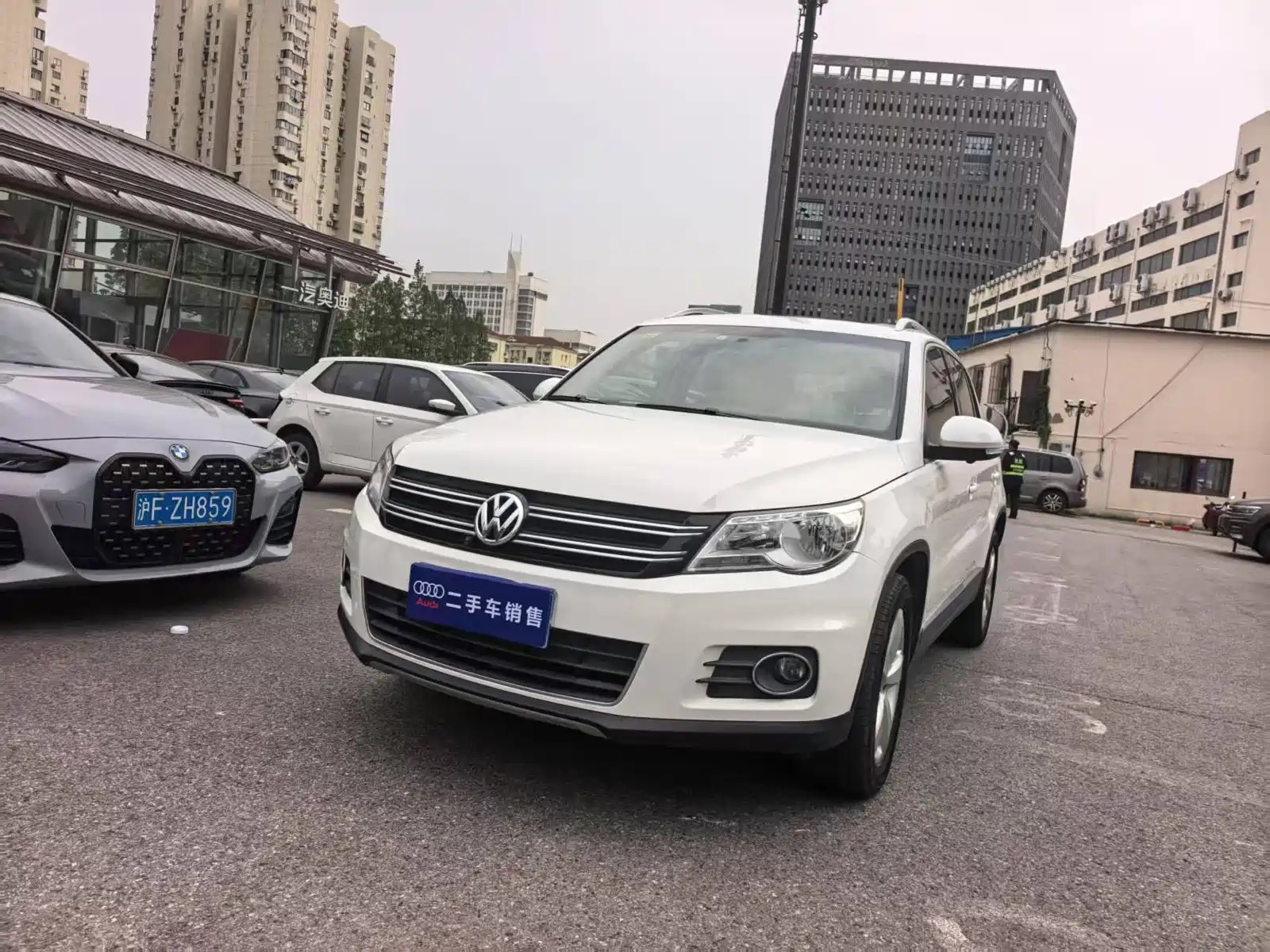 VOLKSWAGEN TIGUAN 2012