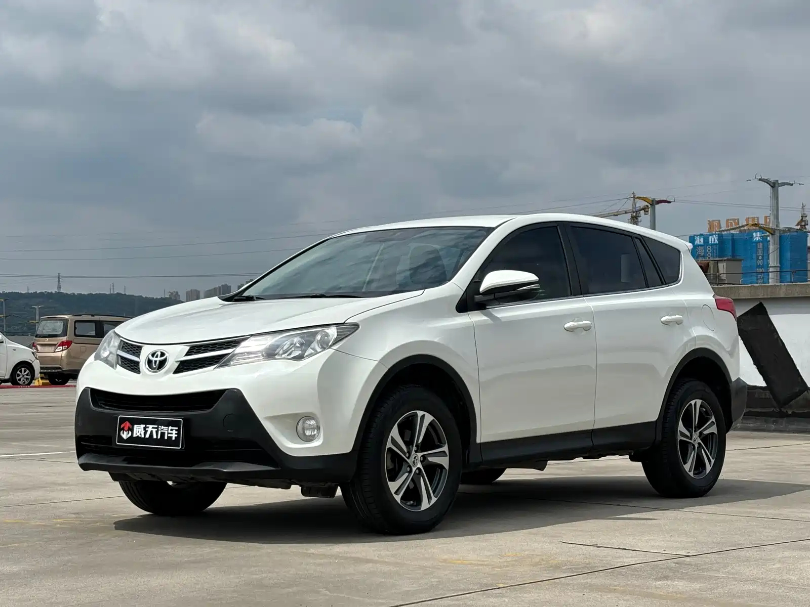 TOYOTA RAV4 RONGFANG 2015