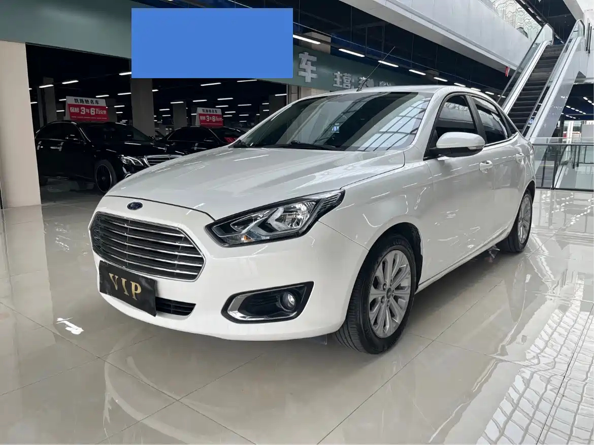 FORD ESCORT 2015