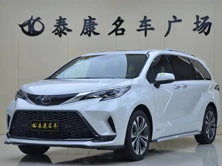 TOYOTA GRANVIA 2024