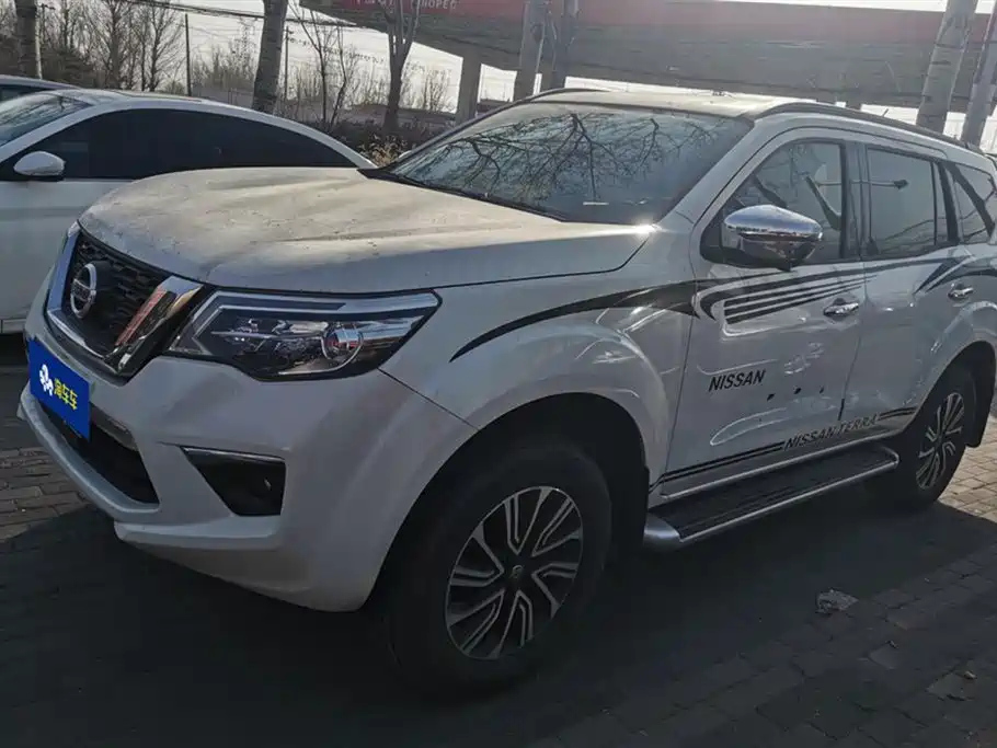 NISSAN TERRA 2018