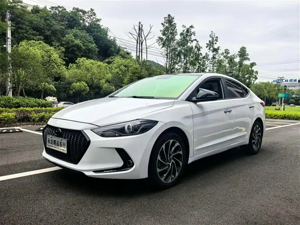 HYUNDAI ELANTRA 2019