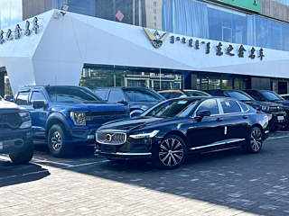 Заказать VOLVO S90