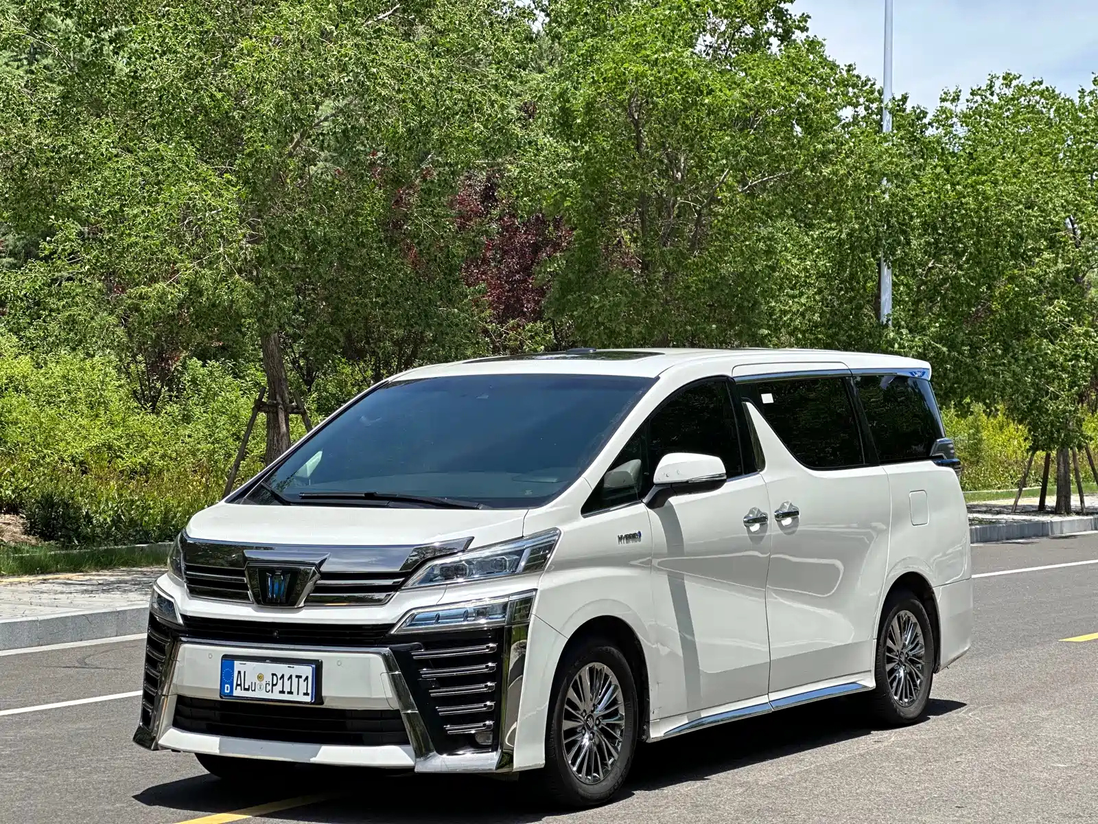 TOYOTA VELLFIRE