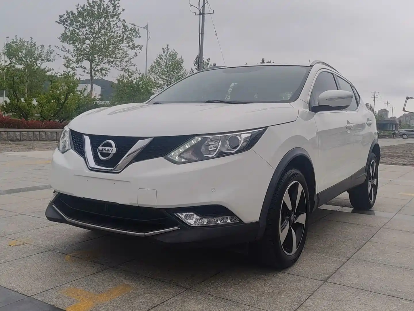 NISSAN QASHQAI 2017