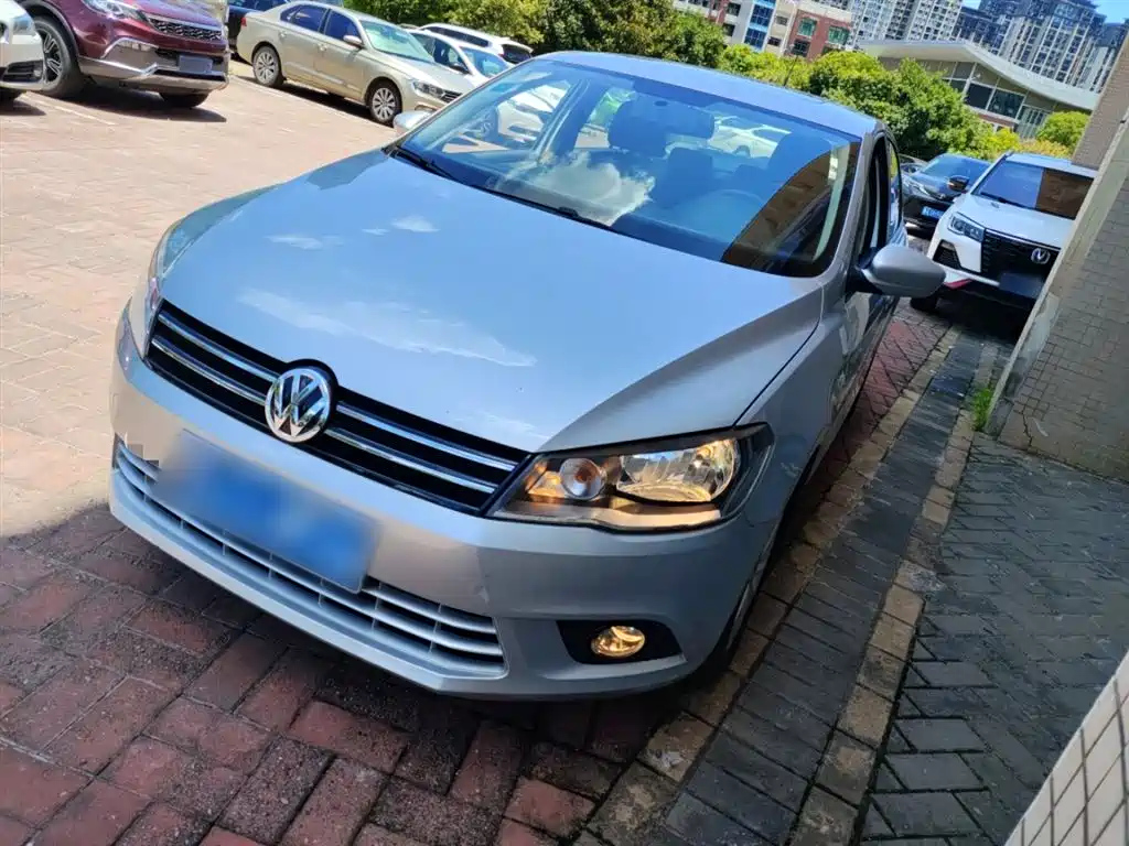 VOLKSWAGEN JETTA 2015