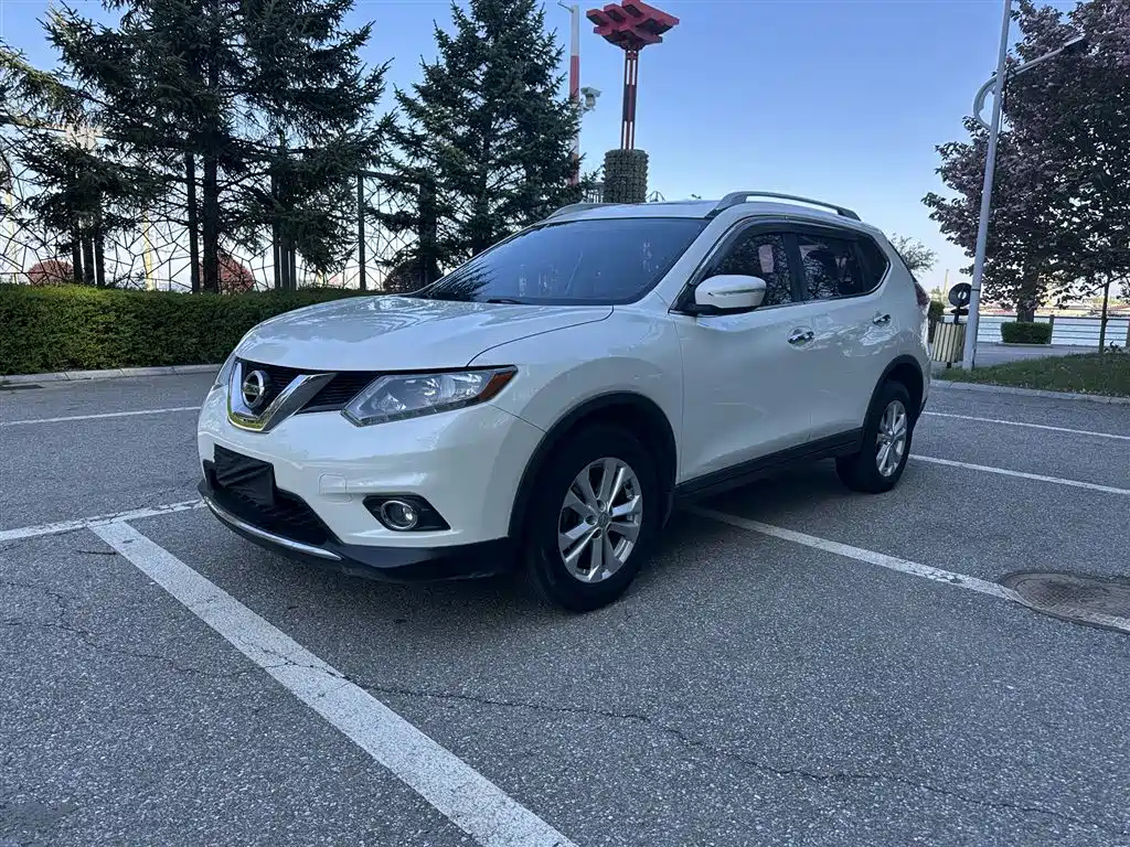 NISSAN X-TRAIL 2014