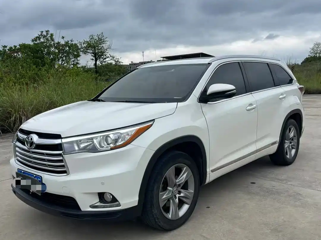 TOYOTA HIGHLANDER 2015