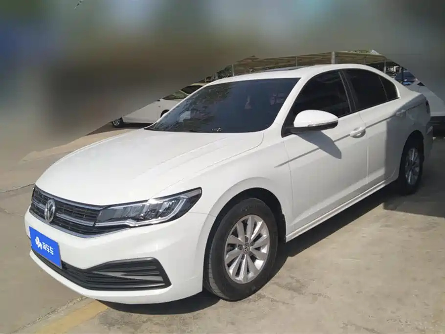 VOLKSWAGEN BORA 2019