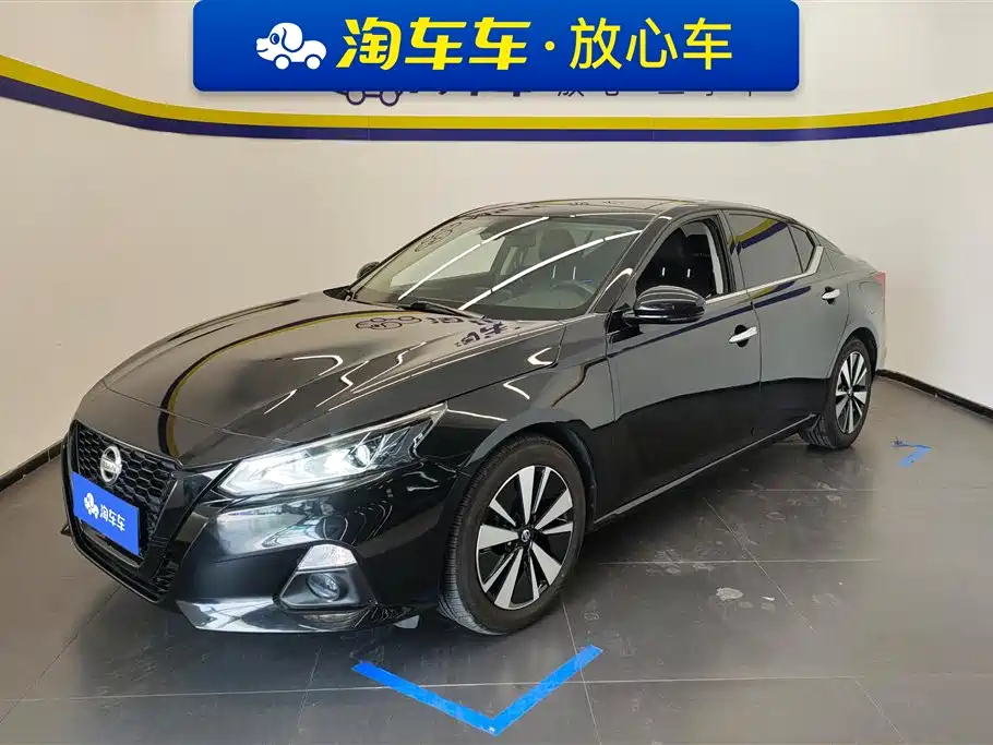 NISSAN TEANA