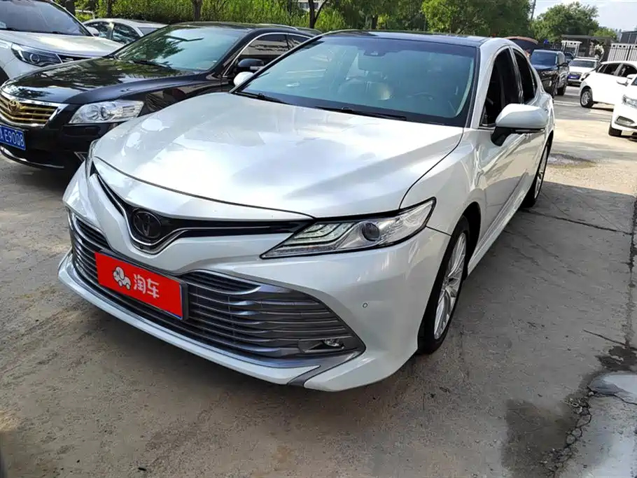 TOYOTA CAMRY 2018