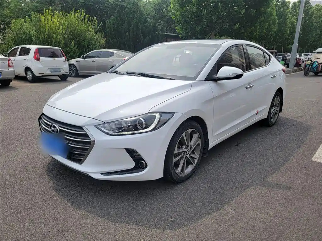 HYUNDAI ELANTRA 2016