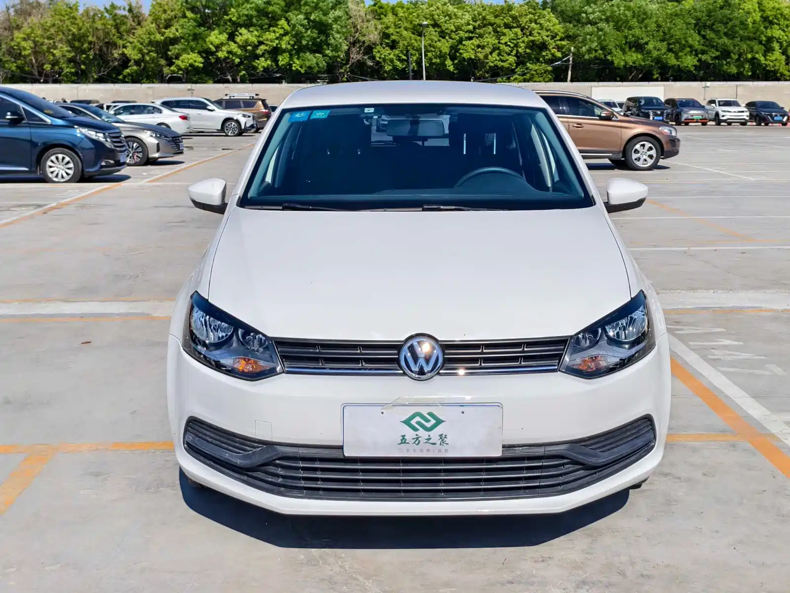 VOLKSWAGEN POLO 2016