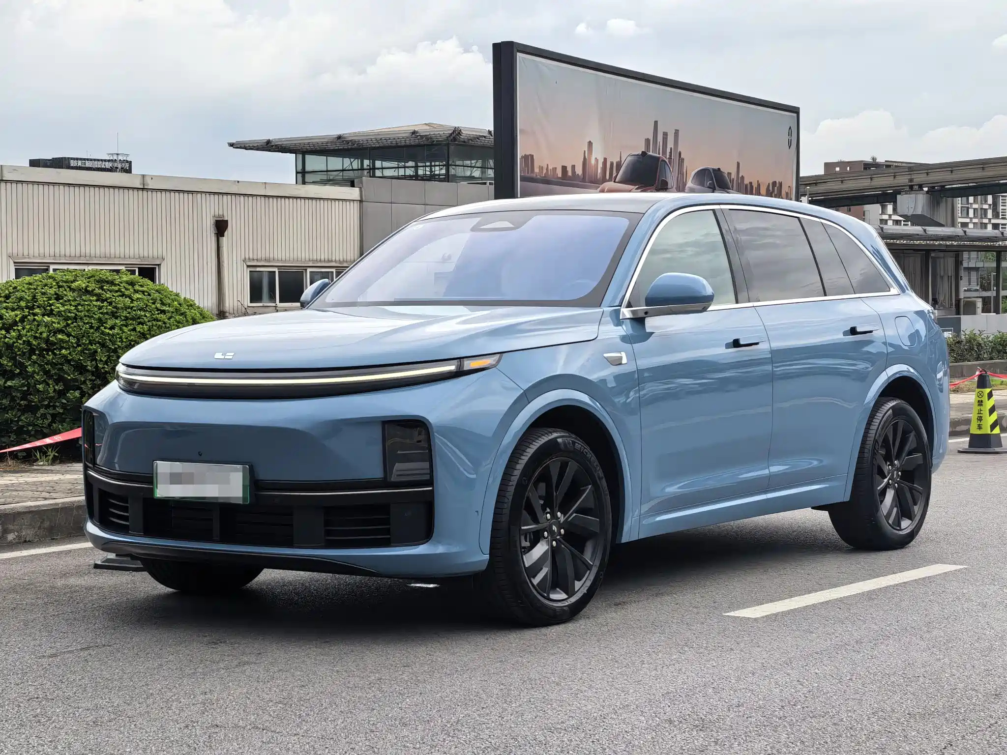 LI AUTO L7