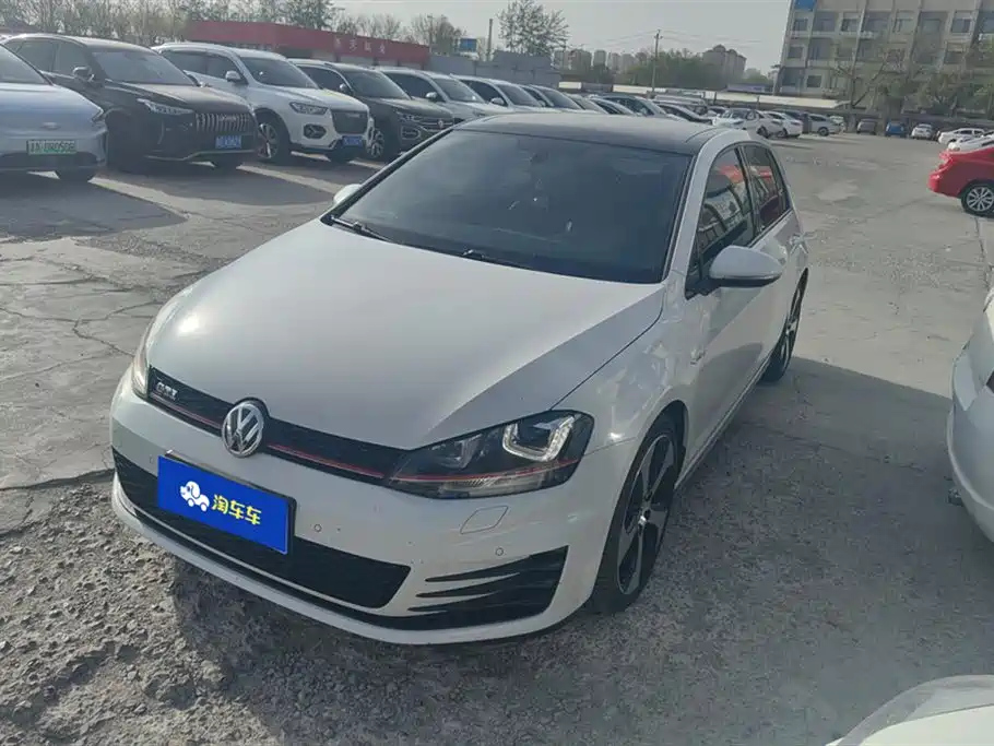 VOLKSWAGEN GOLF GTI