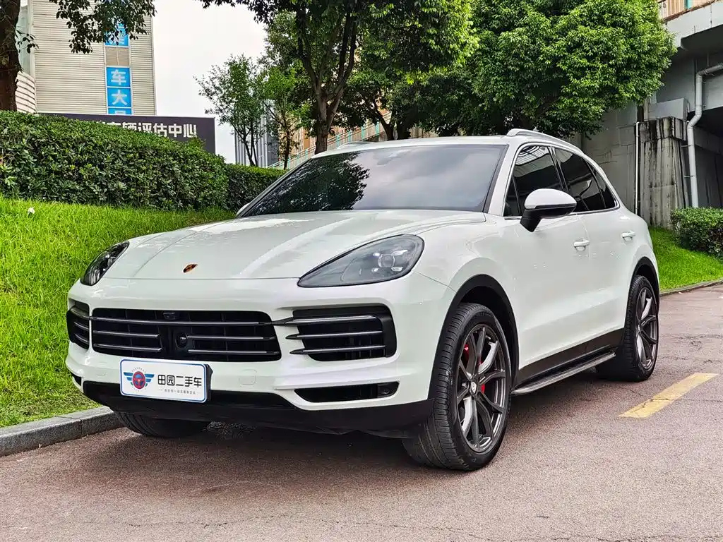 PORSCHE CAYENNE 2019