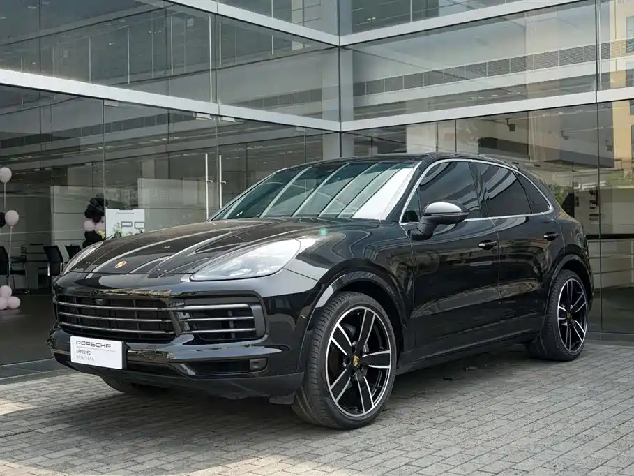 PORSCHE CAYENNE 2023