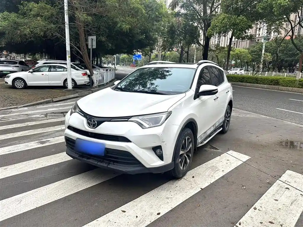 TOYOTA RAV4 RONGFANG 2016