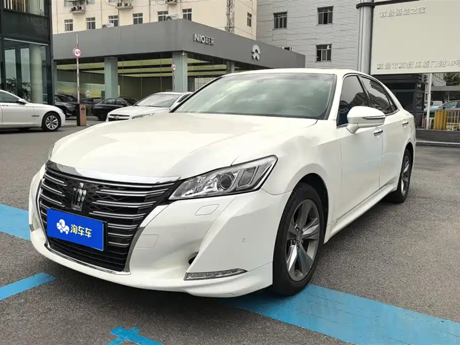 TOYOTA CROWN 2015