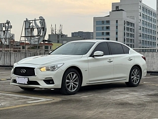 Заказать INFINITI Q50L