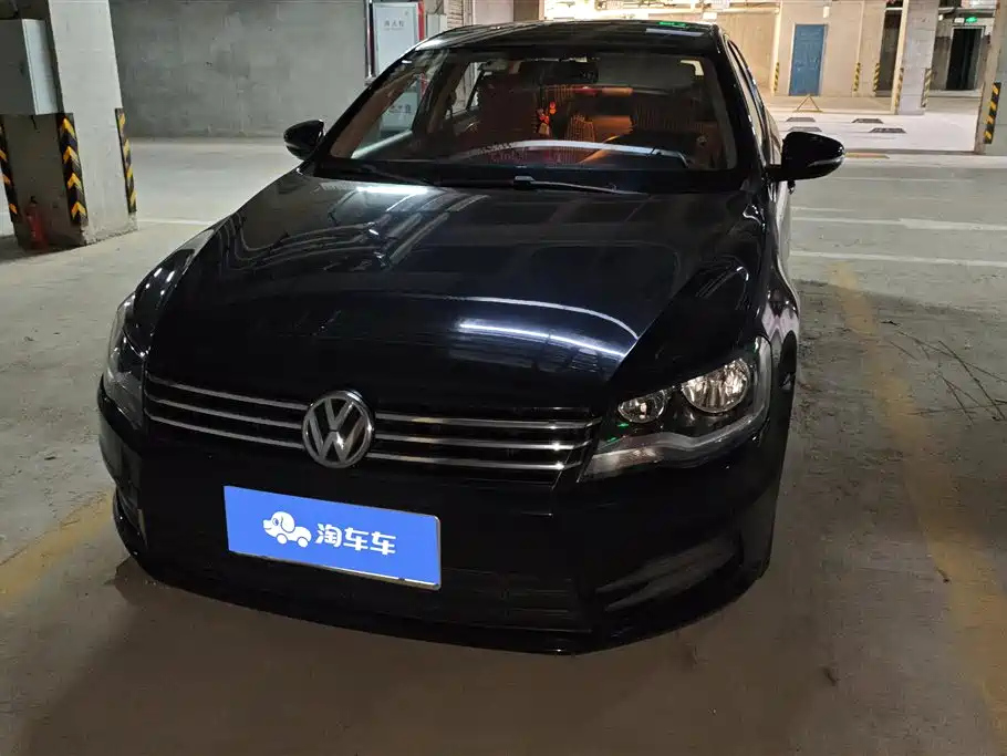 VOLKSWAGEN BORA 2013