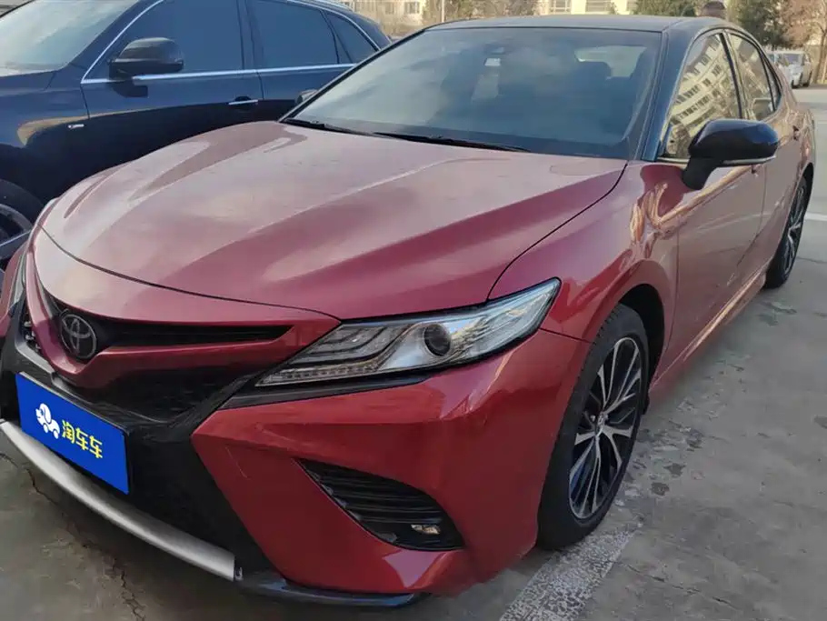 TOYOTA CAMRY 2018