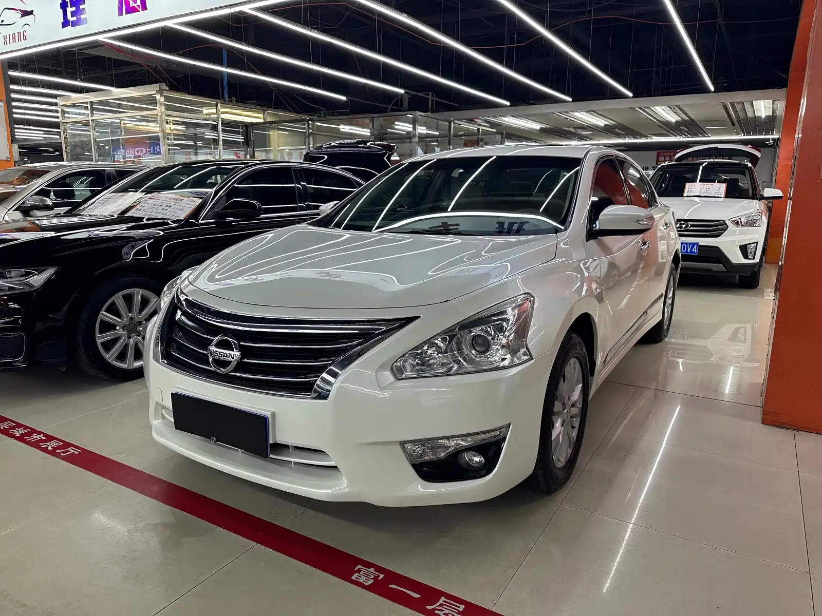 NISSAN TEANA 2015