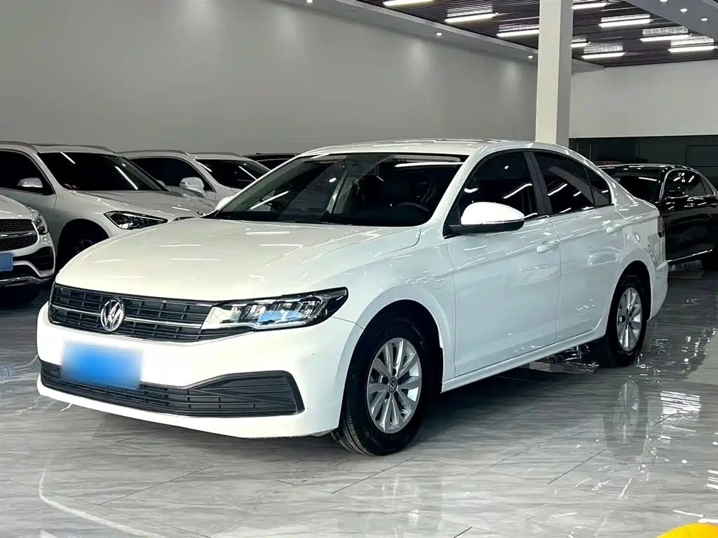 VOLKSWAGEN BORA 2019