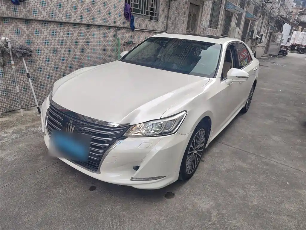 TOYOTA CROWN 2017