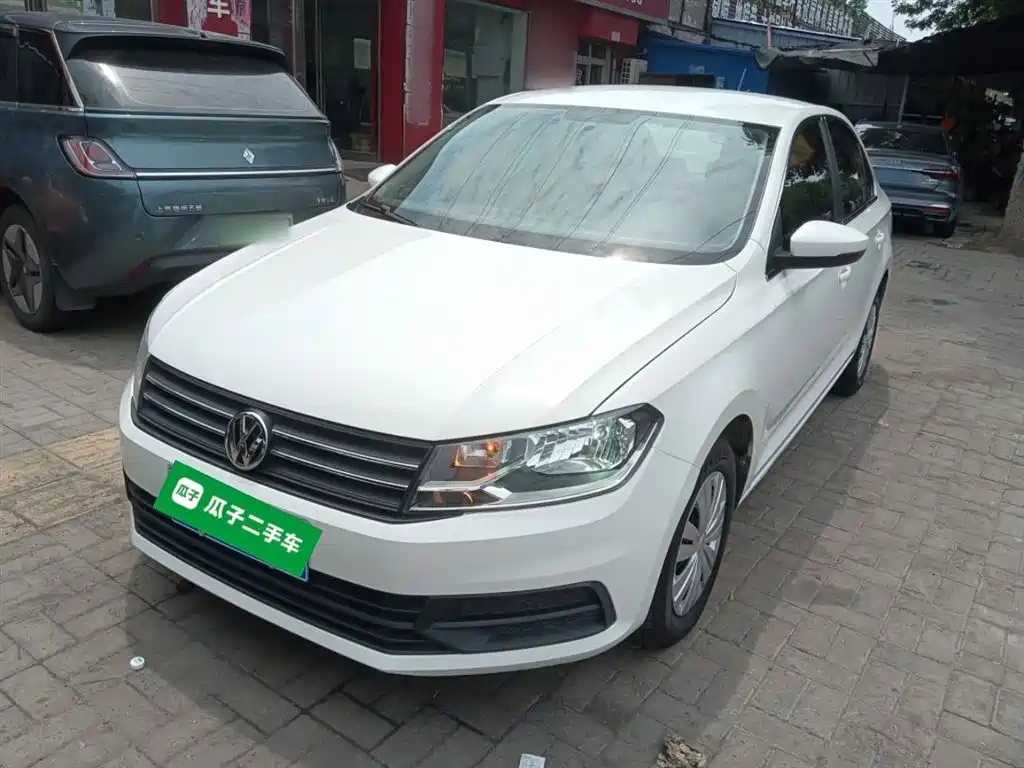 VOLKSWAGEN SANTANA