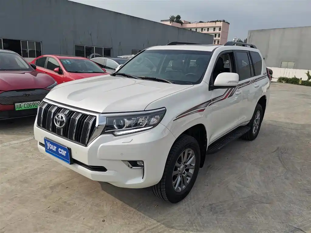 TOYOTA PRADO 2018