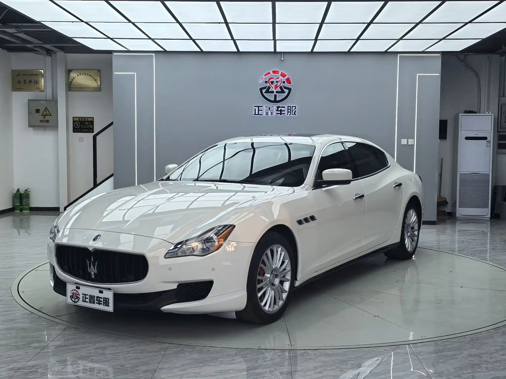 MASERATI PRESIDENT 2015