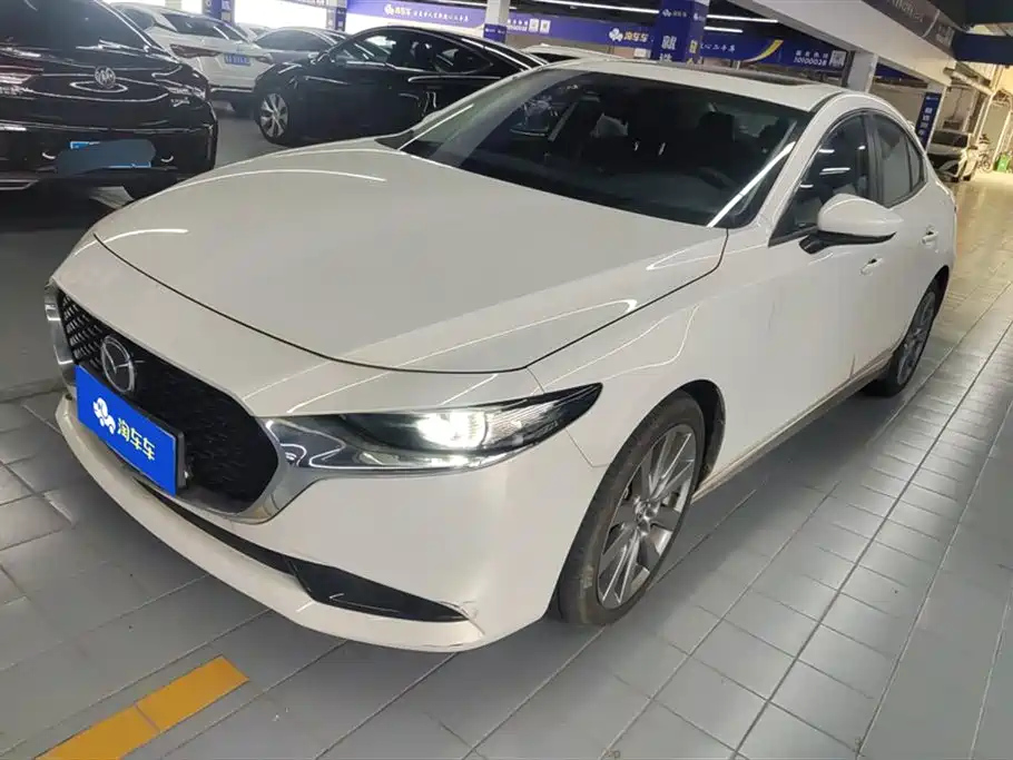 MAZDA 3 AXELA 2023