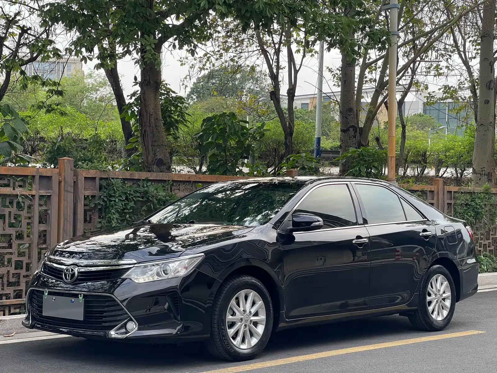 TOYOTA CAMRY