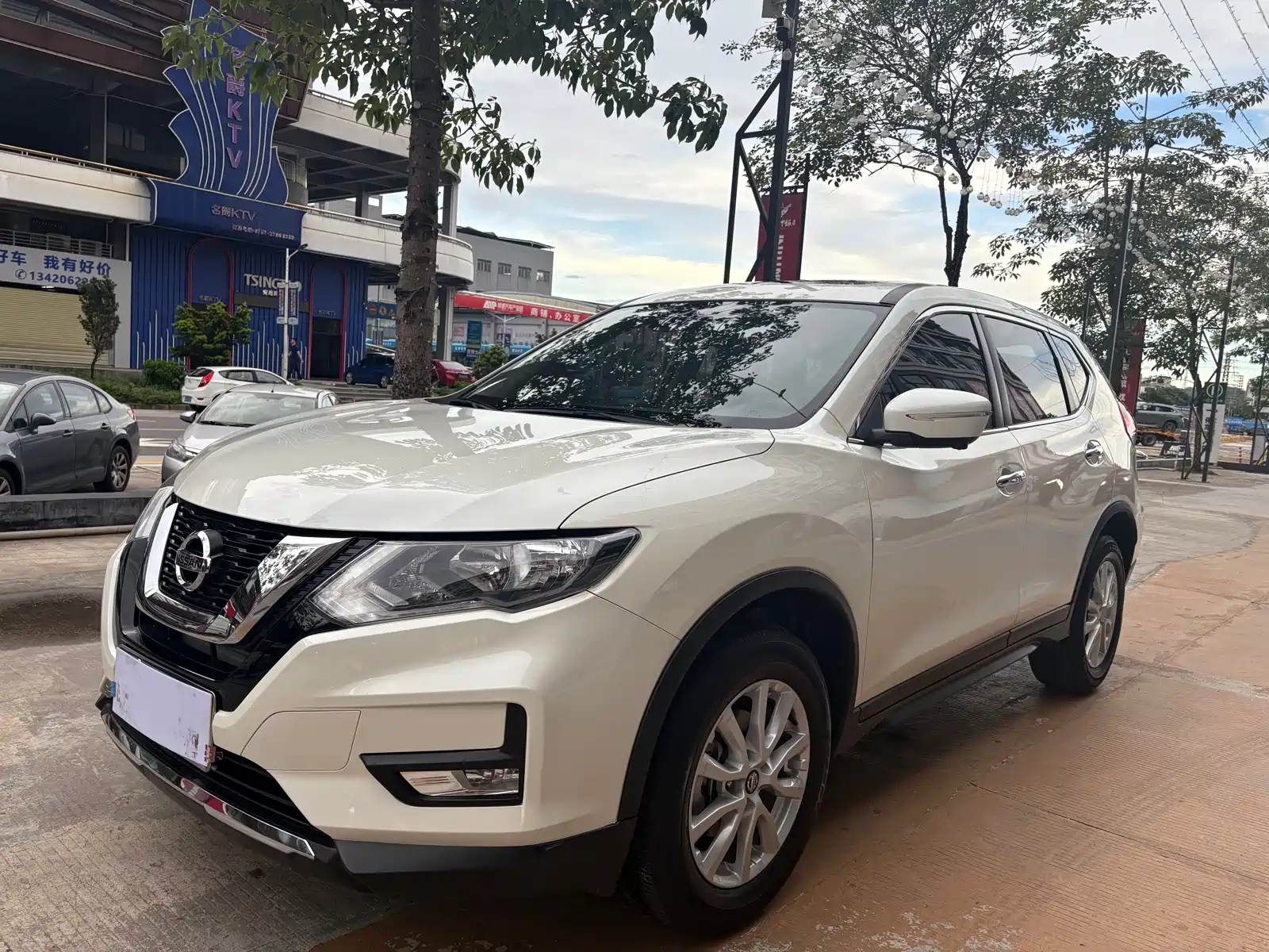NISSAN X-TRAIL 2019