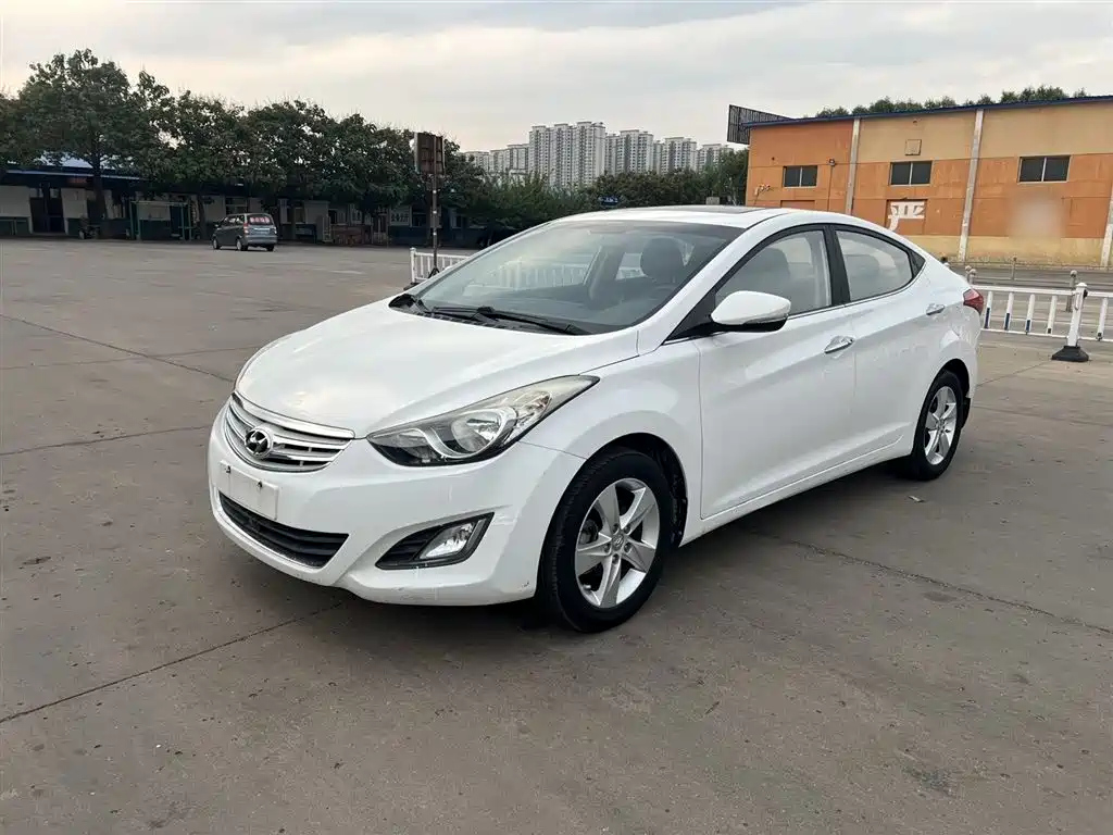 HYUNDAI ELANTRA 2012