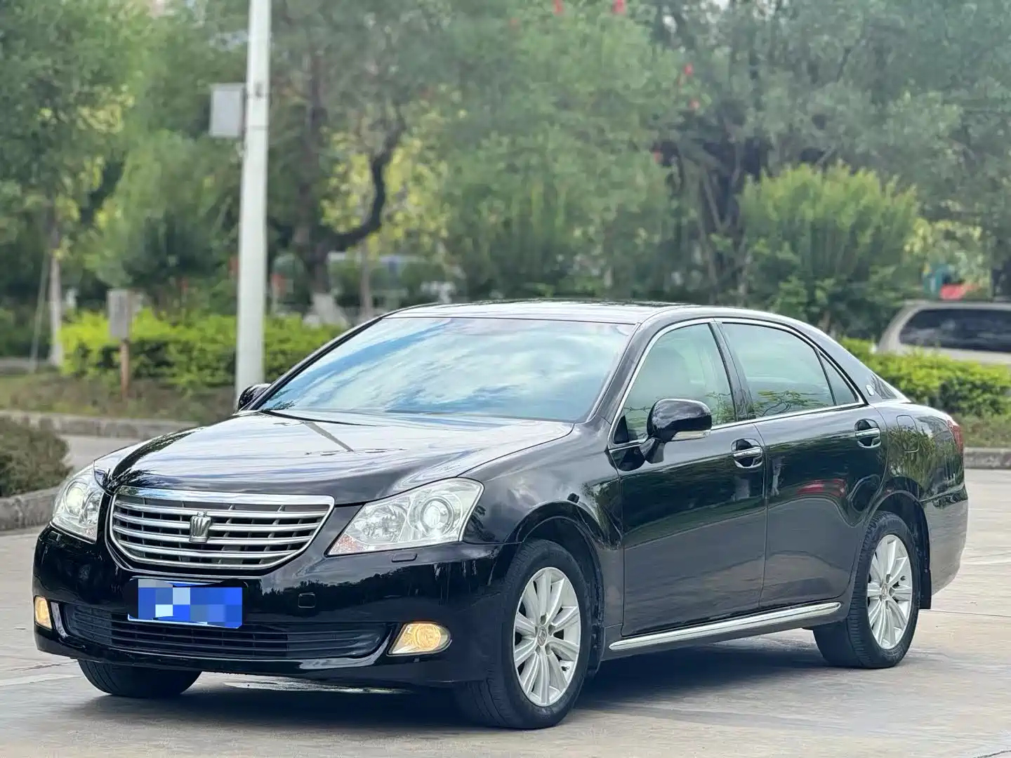 TOYOTA CROWN
