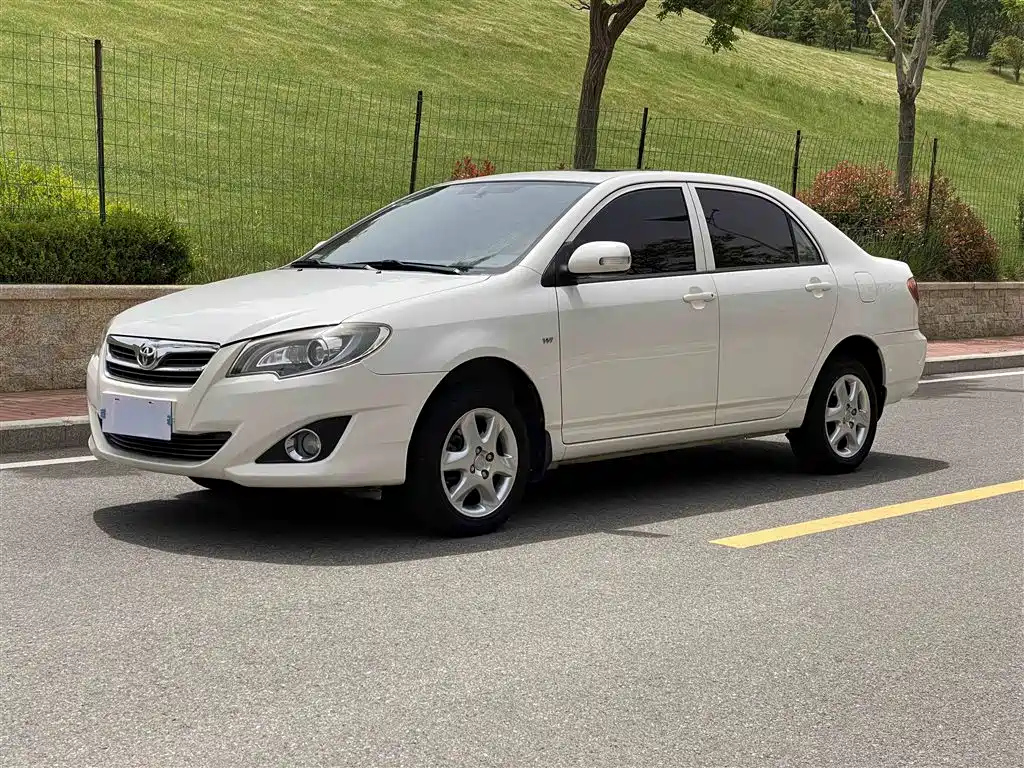 TOYOTA COROLLA 2013