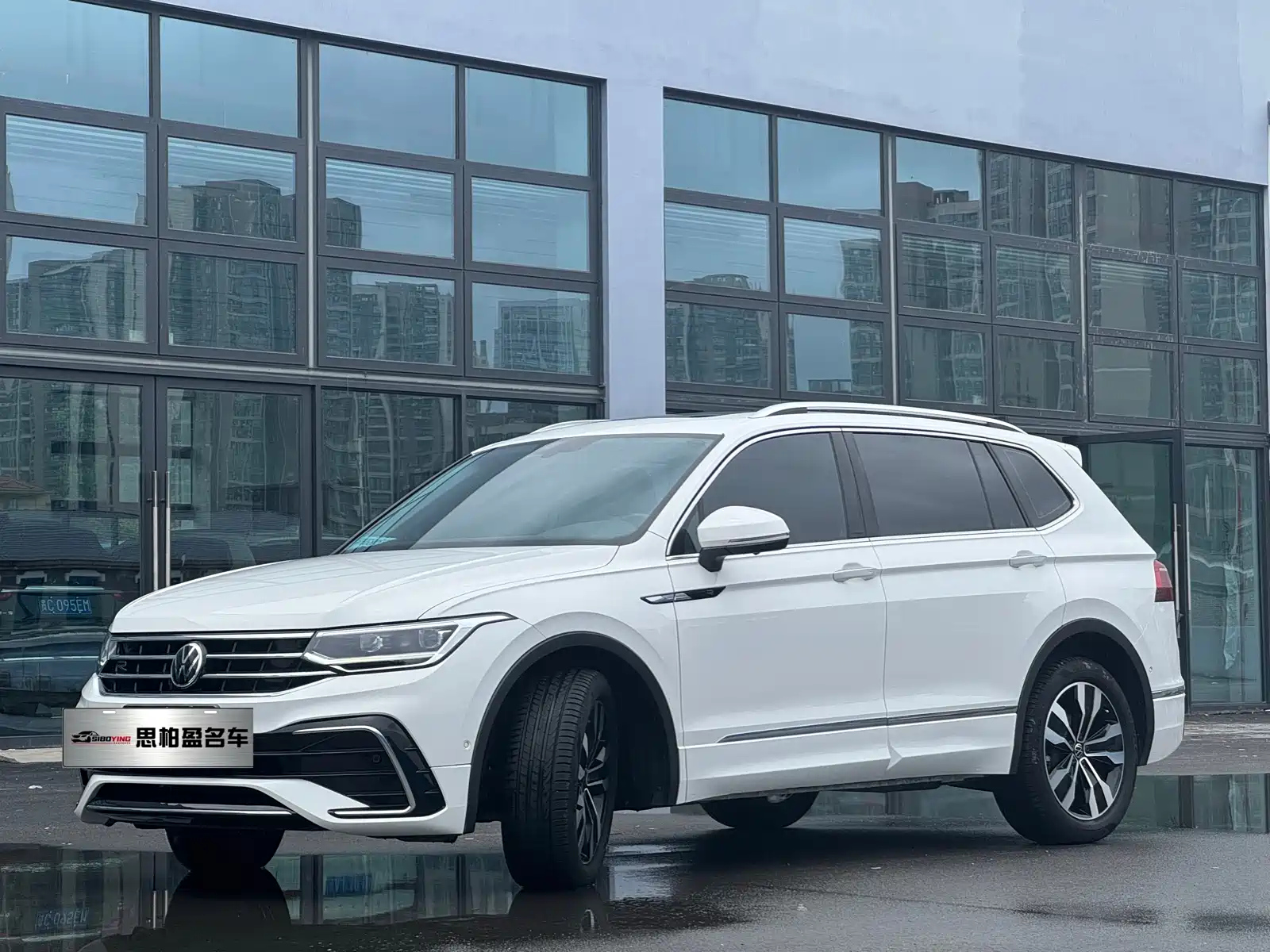 VOLKSWAGEN TIGUAN L 2022