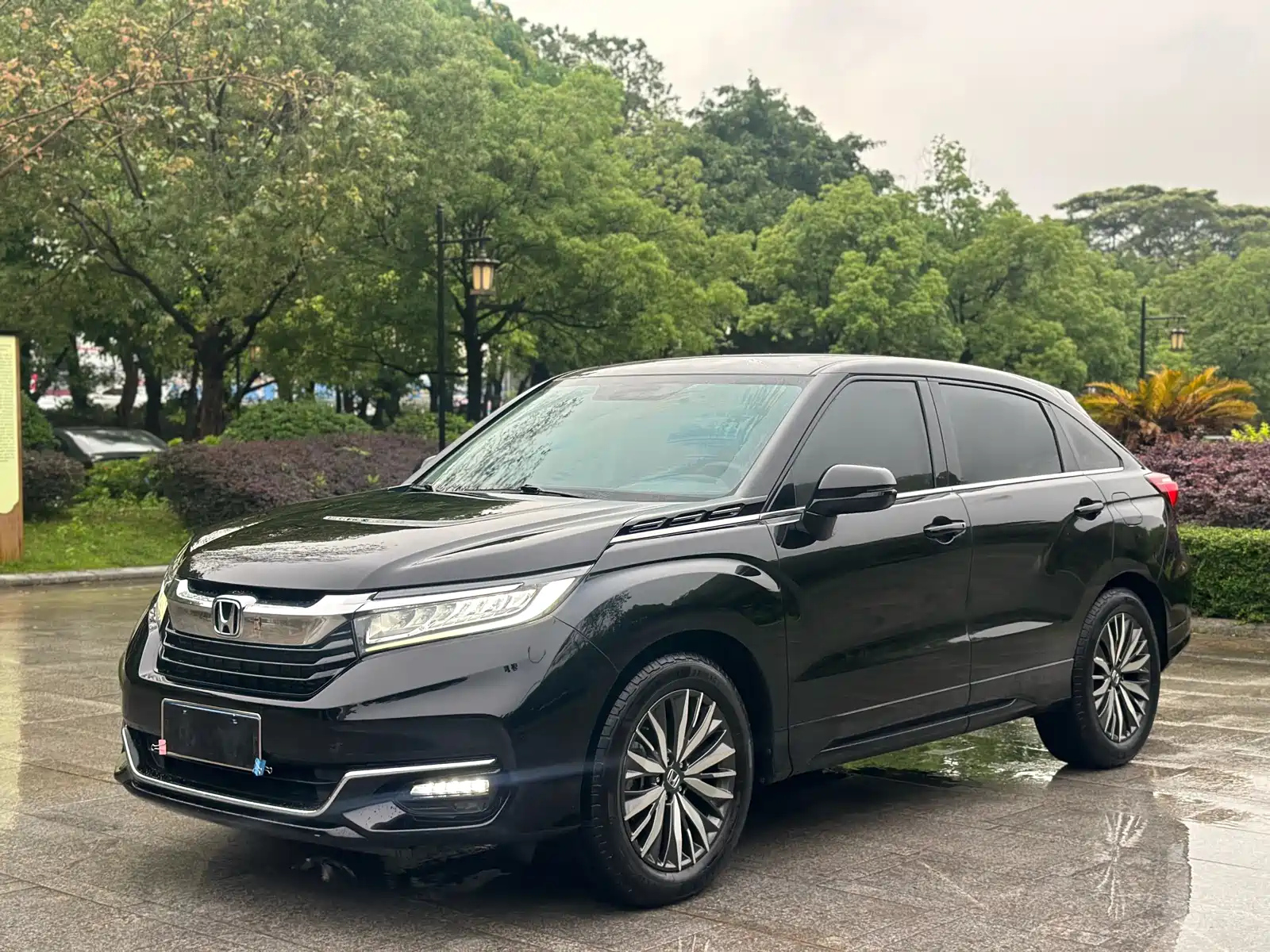HONDA AVANCIER 2020