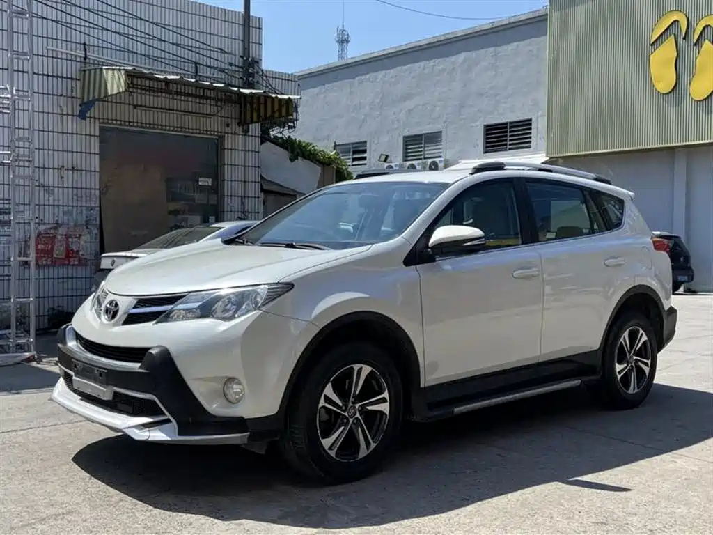 TOYOTA RAV4 RONGFANG 2015