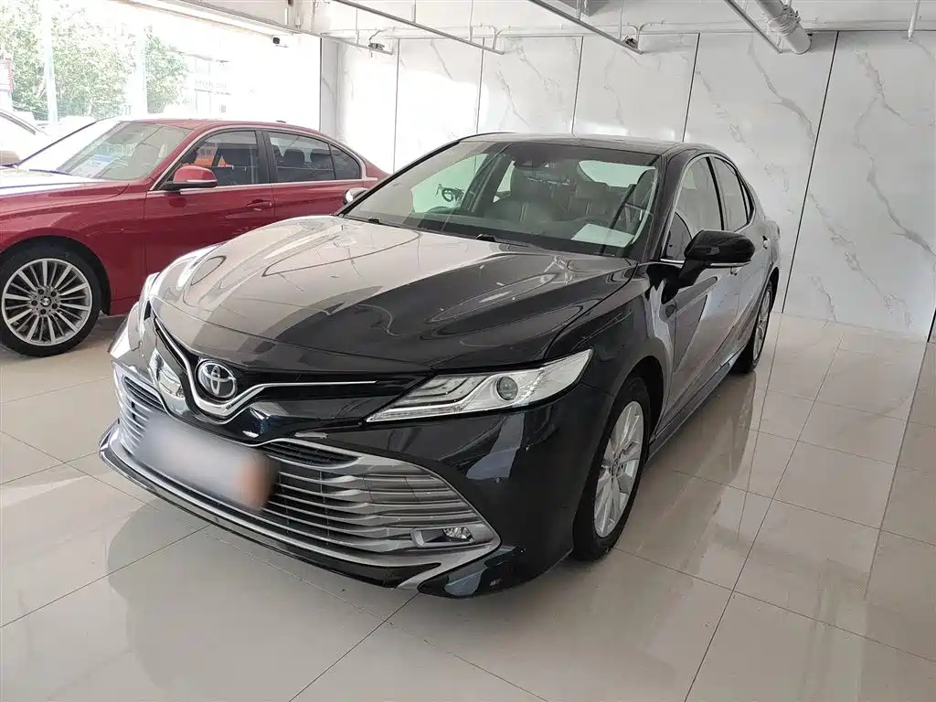 TOYOTA CAMRY 2019