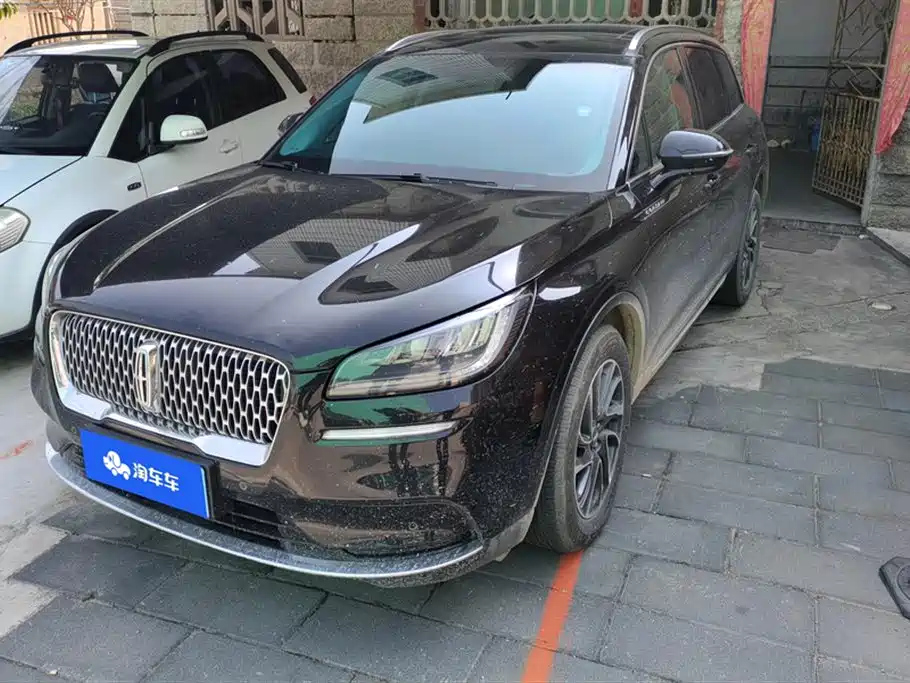 LINCOLN ADVENTURER 2022