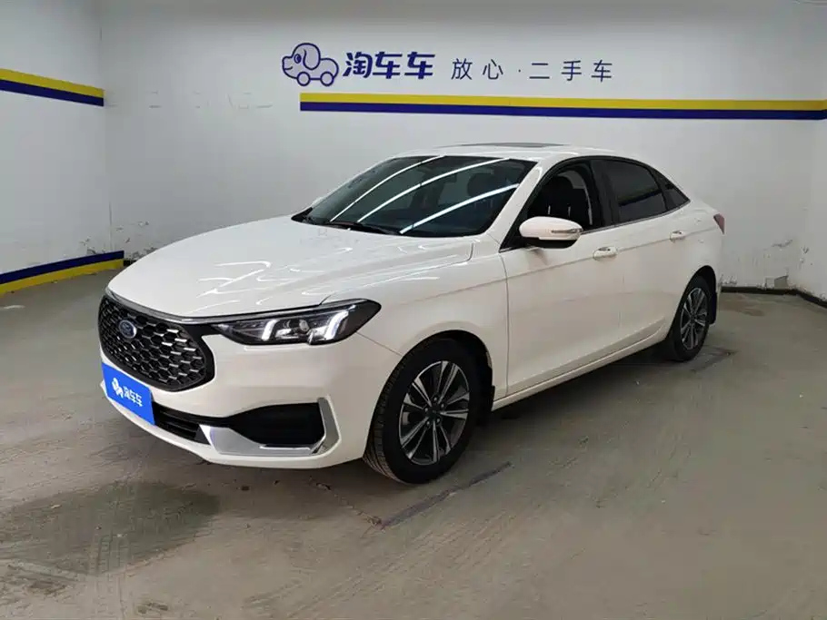FORD ESCORT 2021